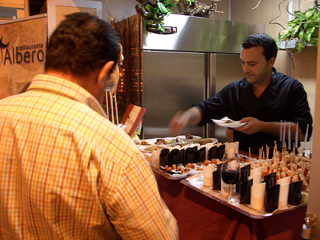 M�s de 10.000 visitantes demuestran “su devoci�n” por San Vino - 4