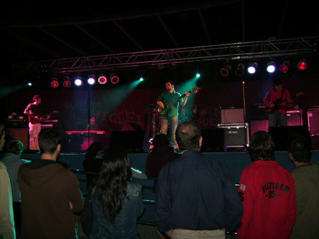 El I Festival YESCAROCK caus sensacin entre los mas de 800 jvenes que acudieron al concierto - 1