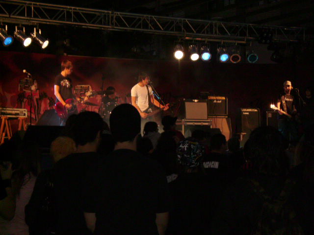 El I Festival YESCAROCK caus sensacin entre los mas de 800 jvenes que acudieron al concierto - 6