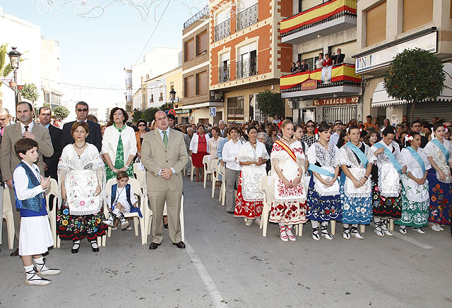 Ofrenda Floral, Misa Solemne y Procesión en Honor a Ntra. Sra. Virgen del Rosario - 3, Foto 3