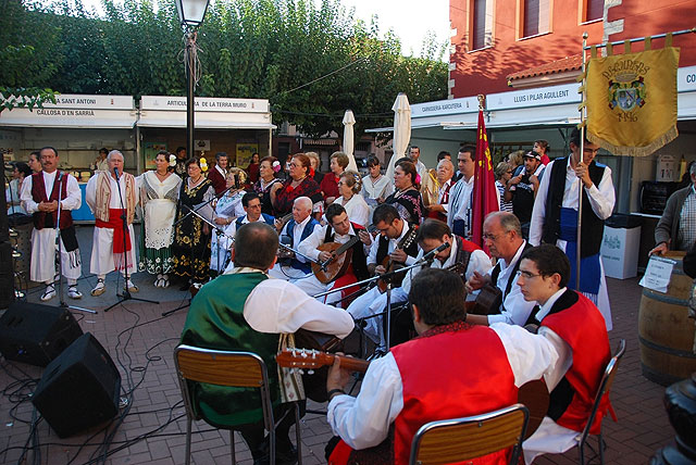 Actuación del Grupo de Coros y Danzas El Molinico en Alicante - 2, Foto 2