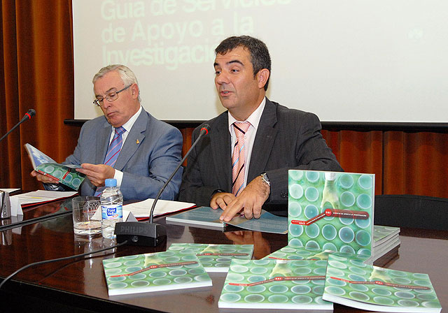 La Universidad de Murcia presenta la guía que informa de sus servicios a empresas de investigación e instituciones - 2, Foto 2