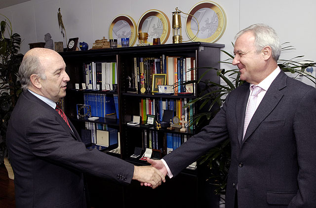 Valcárcel solicita a los comisarios Hübner y Almunia que defiendan los fondos regionales para paliar las consecuencias de la crisis - 2, Foto 2