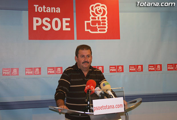 PSOE : Cada día que pasa, el ayuntamiento tiene que pagar solo de intereses a los bancos 4.740,26 euros, incluidos sábados y domingos, Foto 1