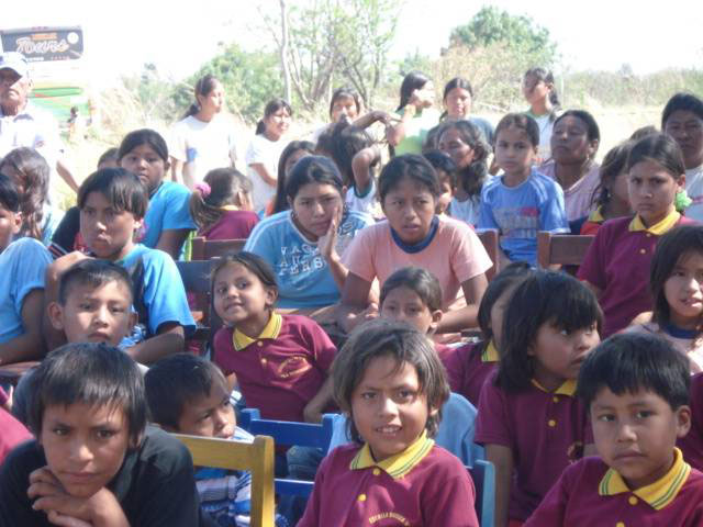 Dos etnias de la Región del Chaco,  Paraguay, disfrutan de la solidaridad santomerana - 2, Foto 2