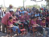 Dos etnias de la Regin del Chaco,  Paraguay, disfrutan de la solidaridad santomerana
