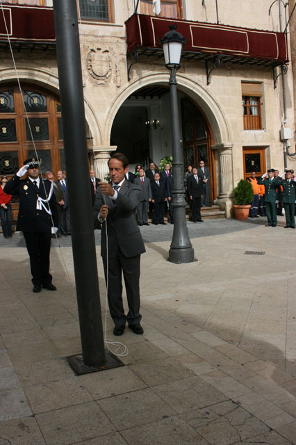 El ayuntamiento de Yecla celebra un acto de homenaje a la bandera de España - 2, Foto 2
