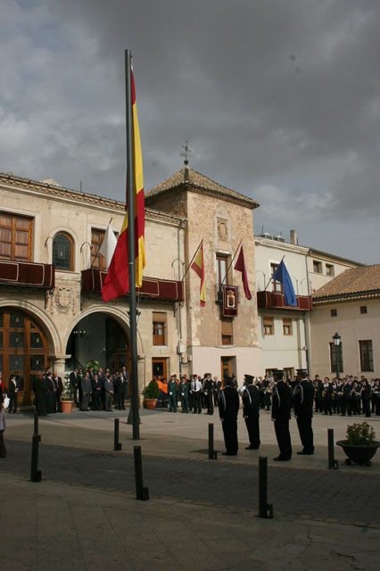 El ayuntamiento de Yecla celebra un acto de homenaje a la bandera de España - 3, Foto 3