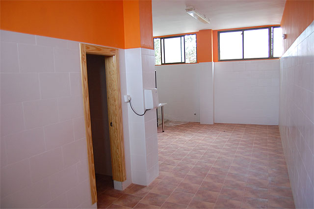 Los vestuarios del Polideportivo municipal de Lorquí lucen nueva cara - 2, Foto 2