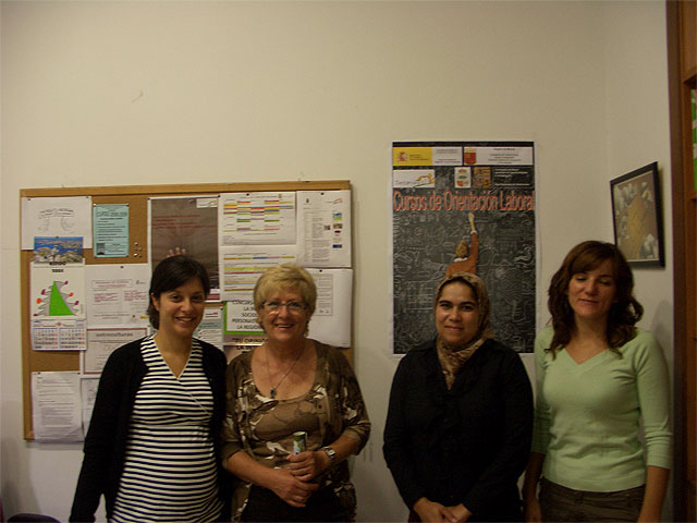 Mujer e Igualdad de Oportunidades invertirá 133.807 euros en un proyecto de integración social de inmigrantes - 2, Foto 2