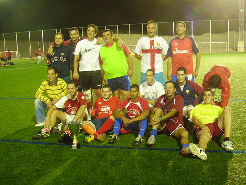 El C.D. Capcuhinos está últimando los preparativos para el incio de la próxima liga local de fútbol sala, Foto 2