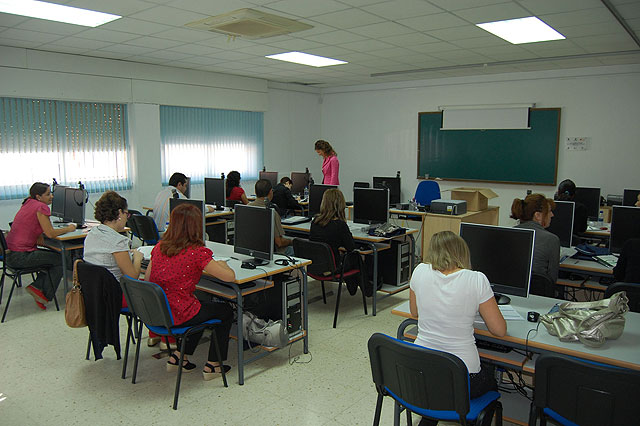 Las Torres de Cotillas forma expertos en gestión de salarios y seguros sociales - 1, Foto 1