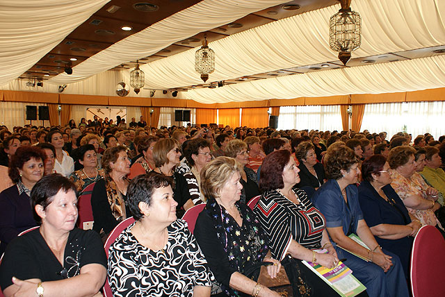 El presidente de la Comunidad inaugura las jornadas Regionales con motivo del Día de la Mujer Rural - 1, Foto 1