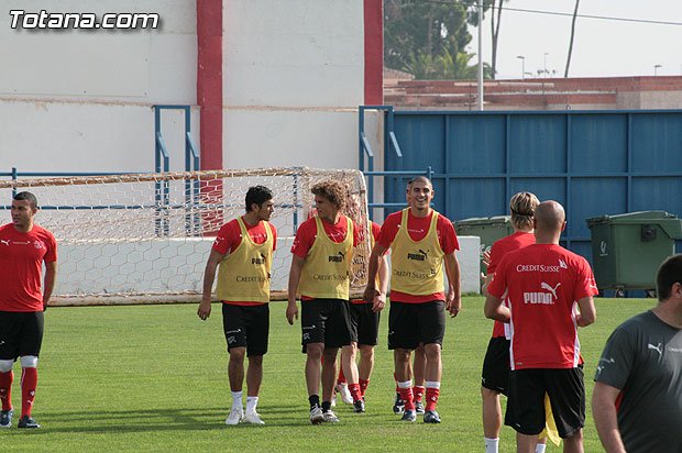 El concejal de deportes asiste al entrenamiento en el “Juan Cayuela” de los jugadores de la seleccin suiza sub-21 - 11