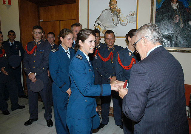 Los alumnos de la Academia General del Aire visitan la Universidad de Murcia - 1, Foto 1