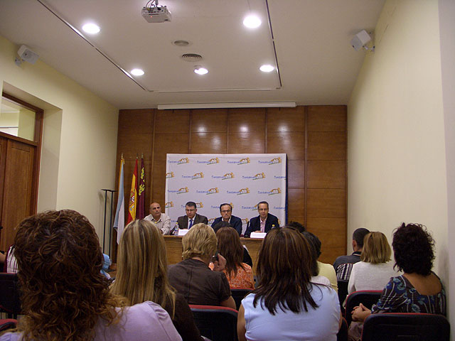 La Mancomunidad de Servicios Sociales de la Comarca Oriental plantea alternativas a la crisis - 2, Foto 2