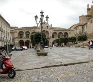 UPyD denuncia la incompetencia de PP y PSOE en la remodelación de la Plaza de España - 1, Foto 1