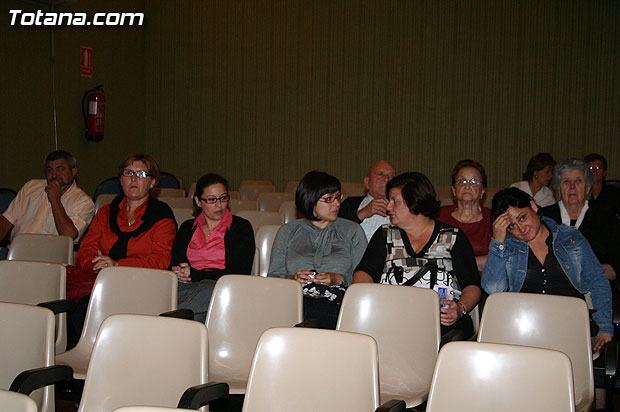 Un total de 35 personas comienzan hoy el curso “Cuidados paliativos al final de la vida en domicilio” - 14