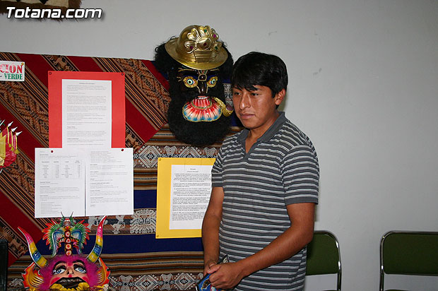 La asociacin boliviana “Verde, Rojo y Amarillo”  expone las costumbres, tradiciones y cultura de su pas en el Centro Sociocultural “La Crcel” - 4