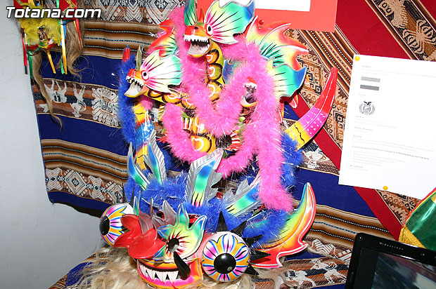 La asociacin boliviana “Verde, Rojo y Amarillo”  expone las costumbres, tradiciones y cultura de su pas en el Centro Sociocultural “La Crcel” - 9