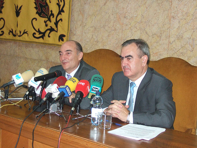 González Tovar y Fuentes Zorita anuncian la inversión de 16,5 millones de euros para la mejora del río Segura en el tramo urbano de Murcia - 1, Foto 1