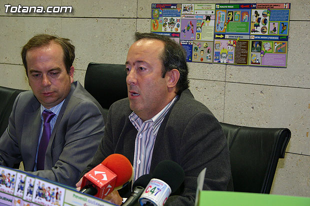 El Ayuntamiento y el Instituto de Seguridad Laboral inician una campaña para fijar hbitos de prevencin - 4