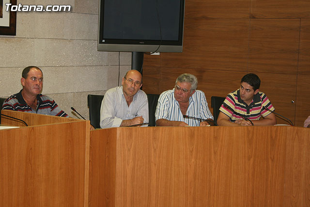 El alcalde insta a las organizaciones empresariales y profesinales para que participen en la elaboracin de los presupuestos municipales para el año 2009 - 4