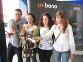 Comunidad y Ayuntamiento de Murcia entregan los primeros ‘unibonos’ a un grupo de universitarios de la Región