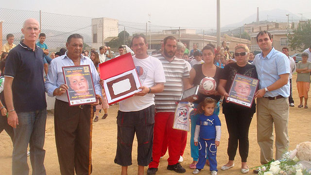 Emotivo homenaje a Sergio Navarro en la barriada Santiago - 2, Foto 2