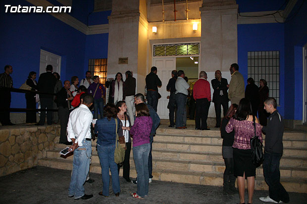 Katy Parra deleita a los asistentes a la presentacin de su libro “Coma Idlico”... - 43