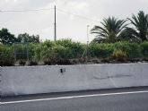 Izquierda Unida alerta del peligro que suponen, para los motoristas y la seguridad vial, los salientes metlicos en la mediana de la A-7 a su paso por Librilla