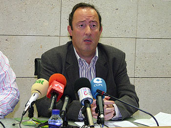 El concejal de Educación afirma que el Gobierno local defiende la enseñanza pública, Foto 1