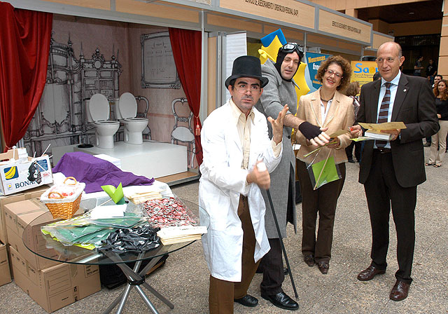La Universidad de Murcia celebra la Feria de Bienvenida con más de 40 stands y una especial preocupación por el medio ambiente - 2, Foto 2