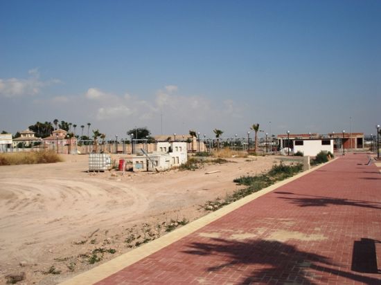 Izquierda Unida de Totana dice que “la prueba del fracaso de Roque Molina como concejal de educación es que los vecinos y enseñantes de Totana han tenido que constituir una Plataforma en Defensa de la Educación Pública”, Foto 1