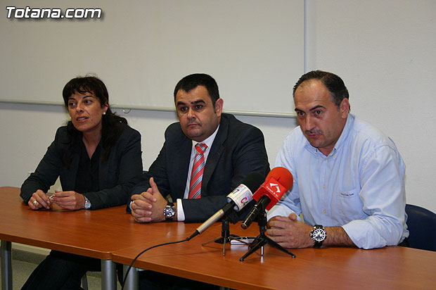 Cuarenta y cinco personas se forman en tres cursos de prevencin de riesgos laborales, ingls avanzado e infromtica avanzada - 3