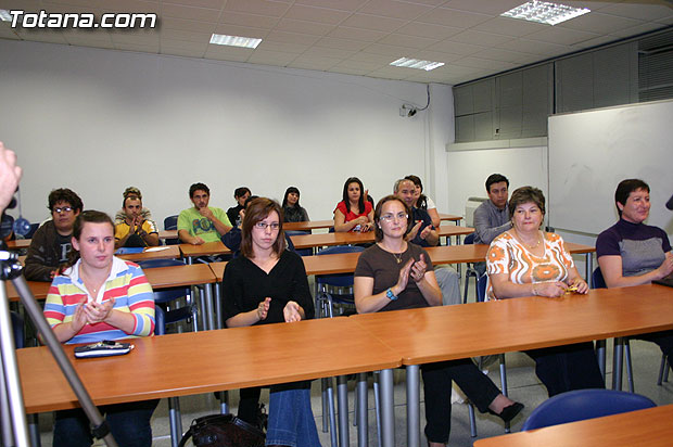 Cuarenta y cinco personas se forman en tres cursos de prevencin de riesgos laborales, ingls avanzado e infromtica avanzada - 6