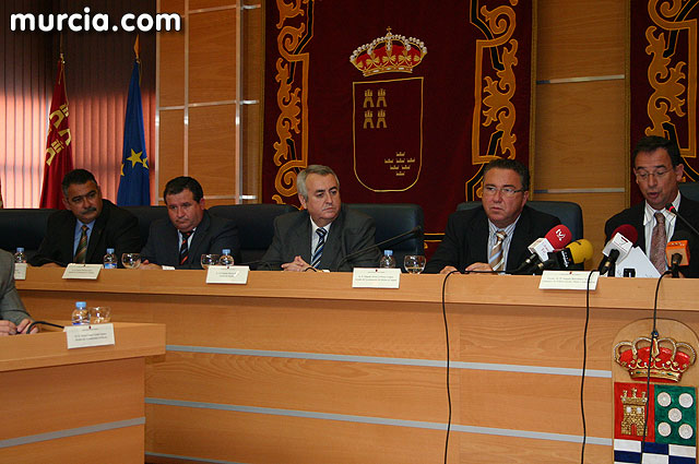 Los municipios de la Regin dispondrn de casi 11 millones de euros para programas de inmigracin y atencin temprana - 14