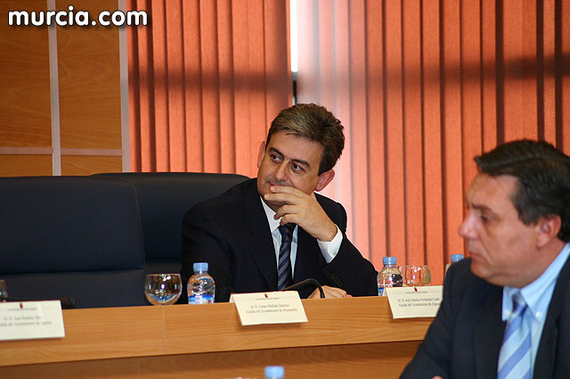 Los municipios de la Regin dispondrn de casi 11 millones de euros para programas de inmigracin y atencin temprana - 22