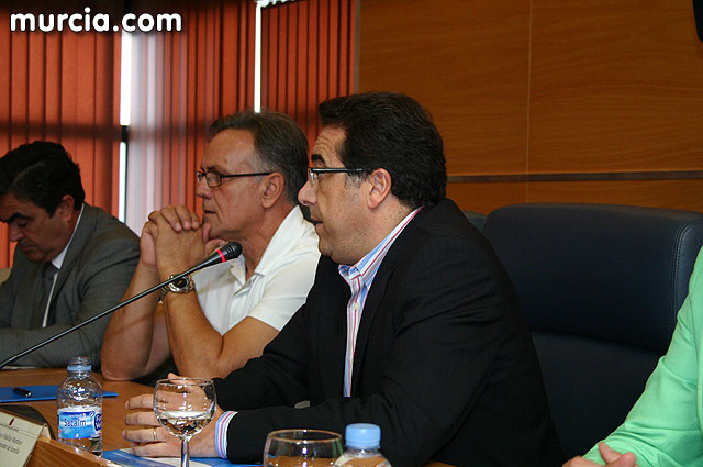 Los municipios de la Regin dispondrn de casi 11 millones de euros para programas de inmigracin y atencin temprana - 24