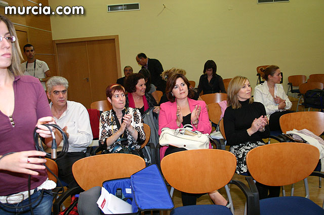 Los municipios de la Regin dispondrn de casi 11 millones de euros para programas de inmigracin y atencin temprana - 27