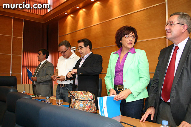 Los municipios de la Regin dispondrn de casi 11 millones de euros para programas de inmigracin y atencin temprana - 29