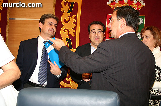 Los municipios de la Regin dispondrn de casi 11 millones de euros para programas de inmigracin y atencin temprana - 34