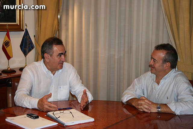 El delegado del Gobierno mantuvo una reunin con el grupo municipal socialista de Totana - 10