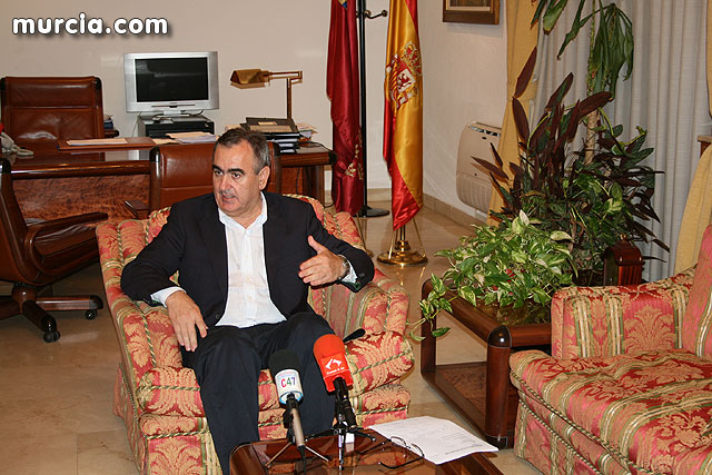 El delegado del Gobierno mantuvo una reunin con el grupo municipal socialista de Totana - 11