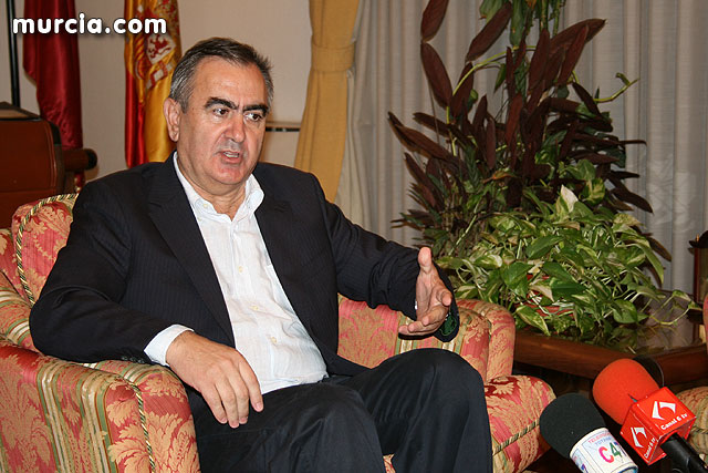 El delegado del Gobierno mantuvo una reunin con el grupo municipal socialista de Totana - 12