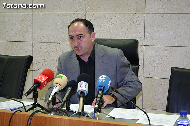 El equipo de gobierno lamenta que el delegado del Gobierno reciba antes al grupo socialista que al alcalde de Totana a pesar de haberlo solicitado formalmente hasta en dos ocasiones, Foto 1