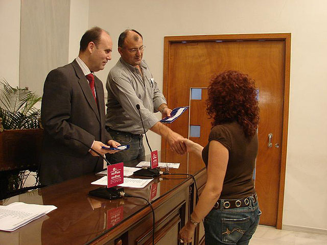 29 centros lorquinos se benefician de las ayudas de la segunda convocatoria del Bono Libro Municipal - 1, Foto 1