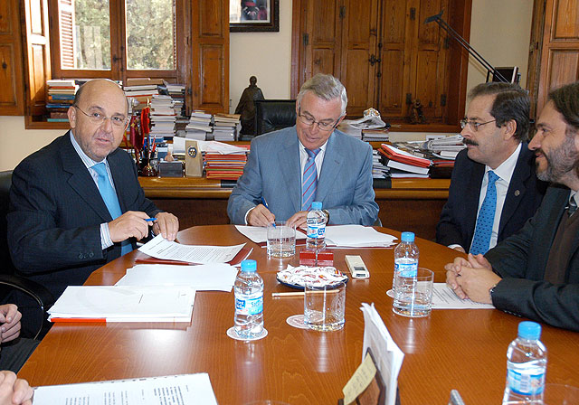 Los estudiantes de la Universidad de Murcia compartirán alojamiento con jóvenes con discapacidad intelectual - 1, Foto 1