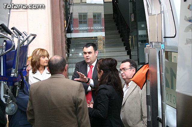 Totana dispone de una nueva ambulancia en el servicio de urgencias de Atencin Primaria - 15