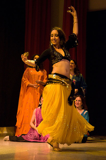 Lorquí disfrutó al ritmo de la danza del vientre - 2, Foto 2